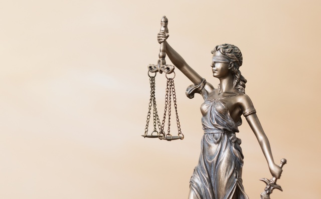 Dłużnik ukrywa majątek – co może zrobić komornik