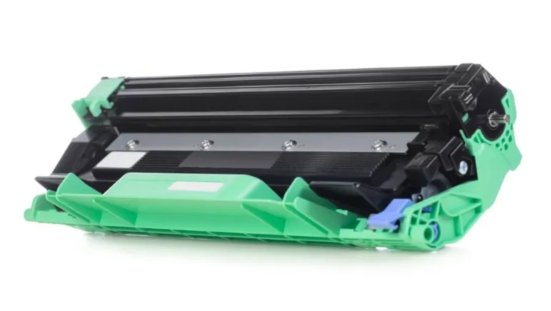 Toner żółty worek czy mogę wyrzycić?